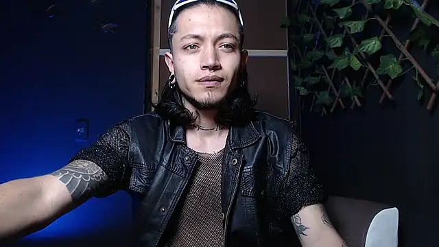 Dicaprioo  online show from 10-24-25, 05:39