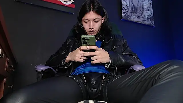 Snapshot of Dicaprioo_ chatting on 02-07-26, 02:58 Dicaprioo online show from 02-07-26, 02:58