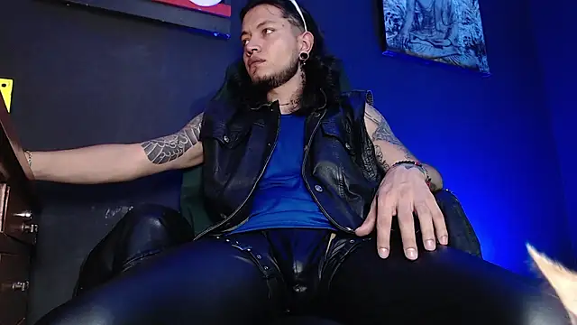 Snapshot of Dicaprioo_ chatting on 02-10-26, 07:57 Dicaprioo online show from 02-10-26, 07:57