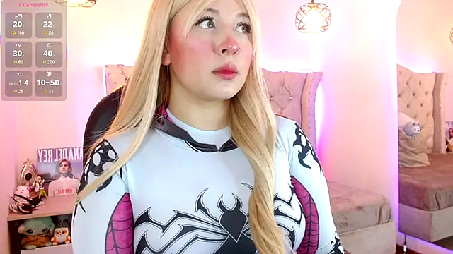 Charlotte Jones   online show from 12-04-25, 10:58