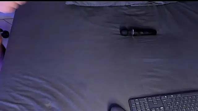 Snapshot of Elsalombardi_ chatting on 02-26-25, 04:49 Elsalombardi  online show from 02-26-25, 04:49