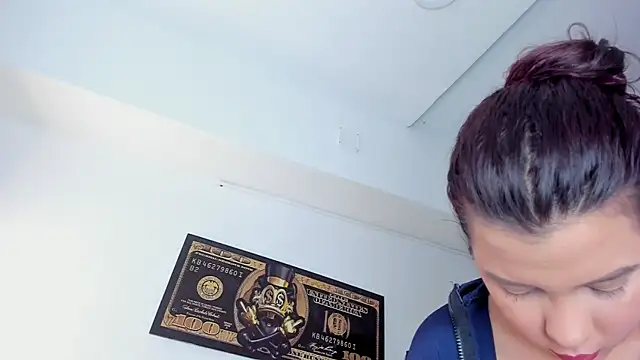Snapshot of Elsalombardi_ chatting on 09-11-25, 12:16 Elsalombardi  online show from 09-11-25, 12:16