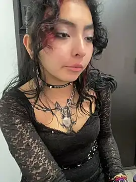 Snapshot of _Gothiccbitch_ chatting on 12-21-24, 01:10  Gothiccbitch  online show from 12-21-24, 01:10