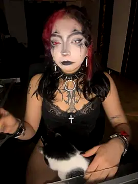 Snapshot of _Gothiccbitch_ chatting on 10-18-25, 02:57  Gothiccbitch  online show from 10-18-25, 02:57