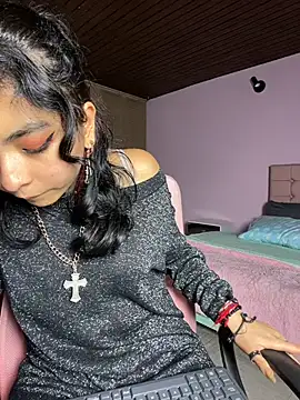 Snapshot of _Gothiccbitch_ chatting on 01-10-25, 04:01  Gothiccbitch  online show from 01-10-25, 04:01