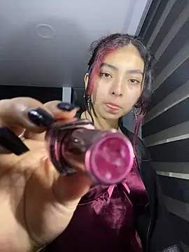 Snapshot of _Gothiccbitch_ chatting on 12-18-24, 06:10  Gothiccbitch  online show from 12-18-24, 06:10