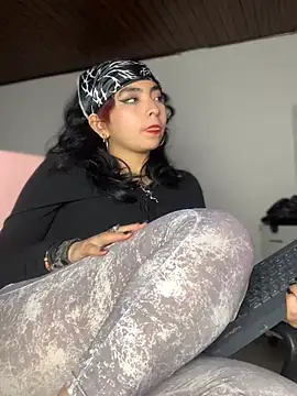 Snapshot of _Gothiccbitch_ chatting on 01-14-25, 10:59  Gothiccbitch  online show from 01-14-25, 10:59