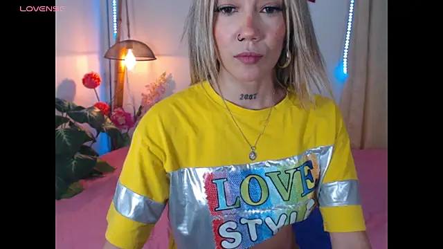 Veronicaa 2 online show from 11-26-25, 10:21