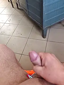 Szeltolo001 online show from 03-16-26, 08:51