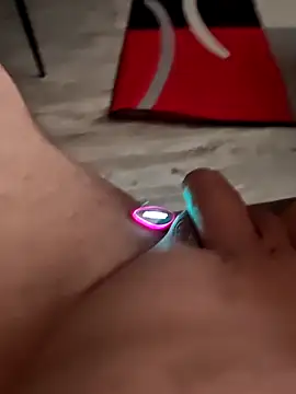 Szeltolo001 online show from 03-04-26, 03:47