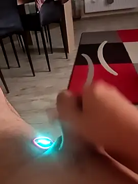 Szeltolo001 online show from 03-24-26, 03:39