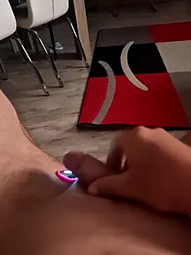 Szeltolo001 online show from 04-07-26, 10:44