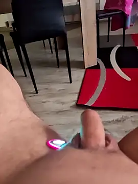 Szeltolo001 online show from 02-07-26, 04:31