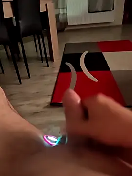 Szeltolo001 online show from 03-17-26, 12:57