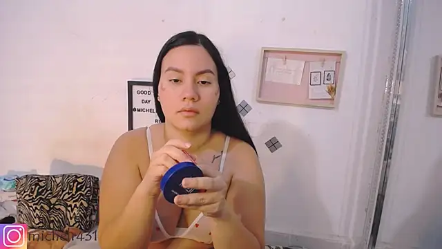 Mia  reys online show from 09-27-25, 12:11