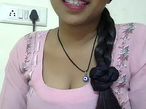 momo lov online show from 10-18-25, 05:20