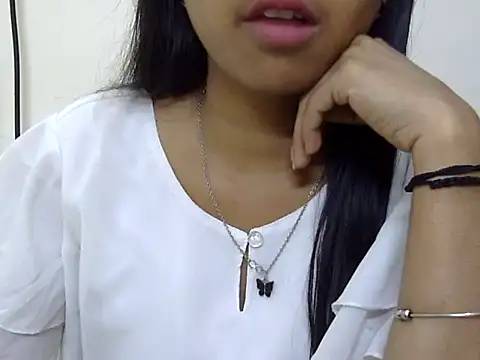 momo lov online show from 03-19-25, 05:19