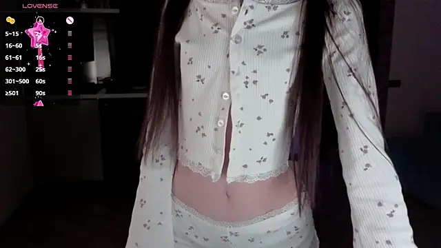 Snapshot of sweetiebones chatting on 03-11-25, 03:45 sweetiebones online show from 03-11-25, 03:45