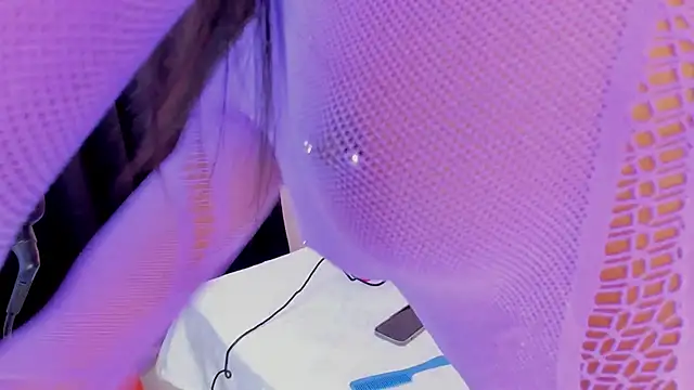 CahitlinBell online show from 02-08-25, 04:14