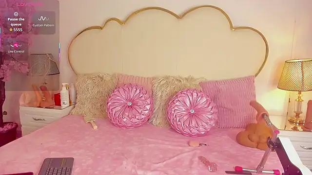 CahitlinBell online show from 09-23-25, 05:58