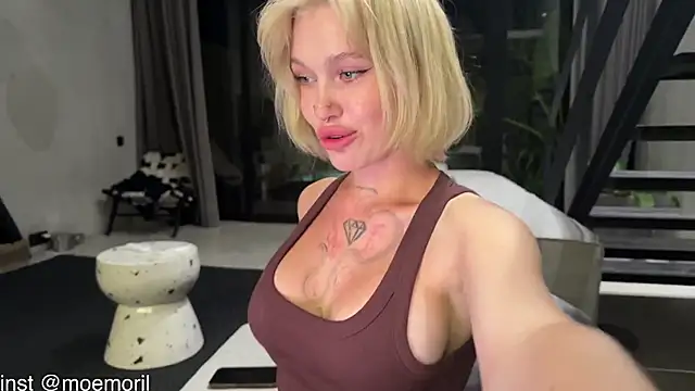 Golden Aline online show from 03-17-26, 02:20