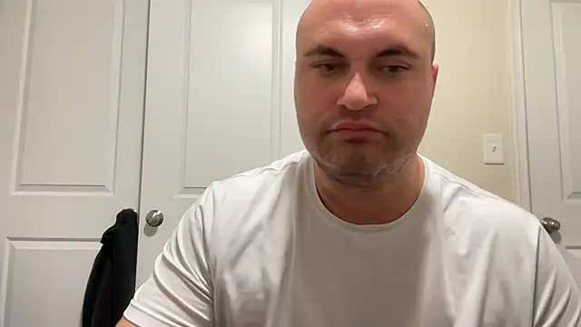 SluggishChase99 online show from 04-15-26, 03:23