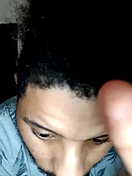 Snapshot of Dj-yefri-pauta chatting on 12-03-24, 06:21 Dj-yefri-pauta online show from 12-03-24, 06:21