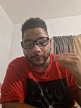 Snapshot of Dj-yefri-pauta chatting on 10-07-25, 12:44 Dj-yefri-pauta online show from 10-07-25, 12:44
