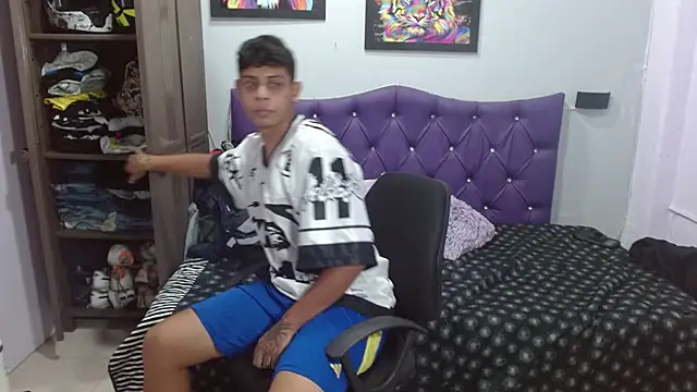 Wiiliam 20 online show from 12-20-25, 07:17