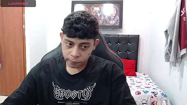 Snapshot of Wiiliam_20 chatting on 02-17-25, 03:55 Wiiliam 20 online show from 02-17-25, 03:55