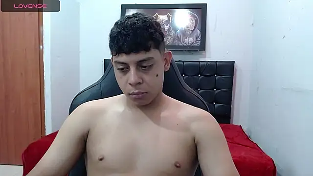 Snapshot of Wiiliam_20 chatting on 02-28-25, 04:42 Wiiliam 20 online show from 02-28-25, 04:42