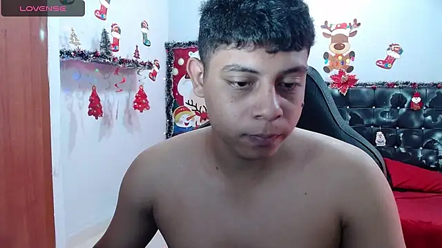 Snapshot of Wiiliam_20 chatting on 12-28-24, 03:48 Wiiliam 20 online show from 12-28-24, 03:48