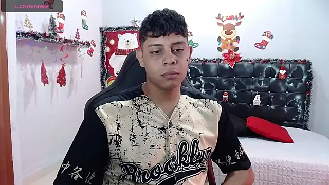 Snapshot of Wiiliam_20 chatting on 01-17-25, 02:18 Wiiliam 20 online show from 01-17-25, 02:18