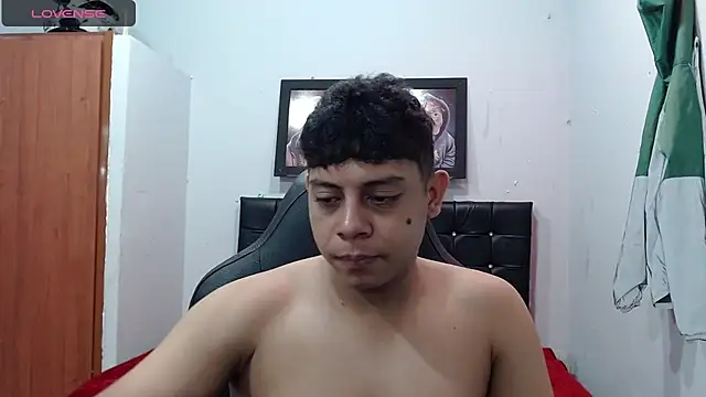 Snapshot of Wiiliam_20 chatting on 03-04-25, 01:06 Wiiliam 20 online show from 03-04-25, 01:06