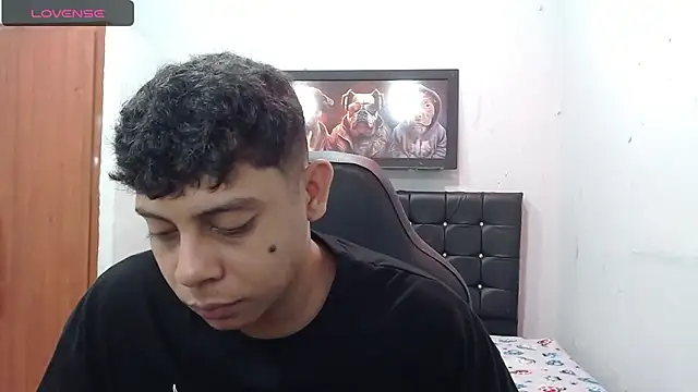 Snapshot of Wiiliam_20 chatting on 02-11-25, 12:04 Wiiliam 20 online show from 02-11-25, 12:04