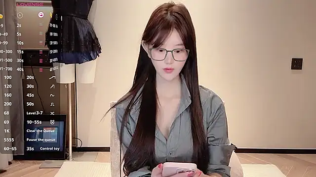 omaiiil online show from 11-12-25, 12:42