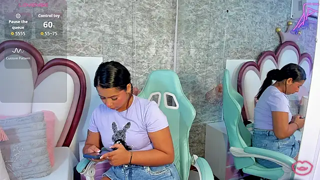 EmmaCrush online show from 04-14-26, 08:58