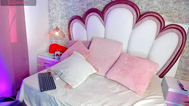 EmmaCrush online show from 03-07-26, 09:20