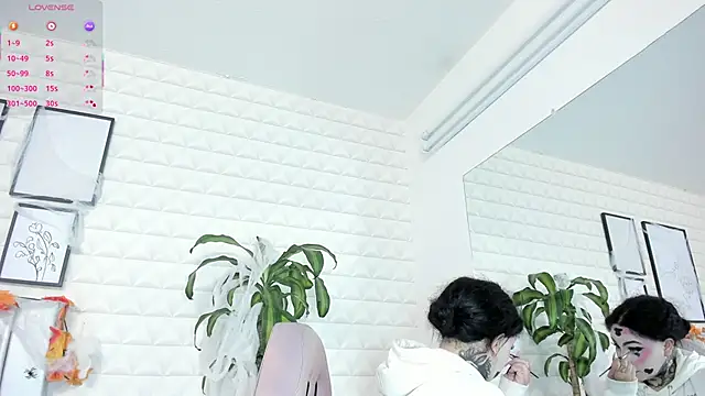 bella-green online show from 10-22-25, 07:02