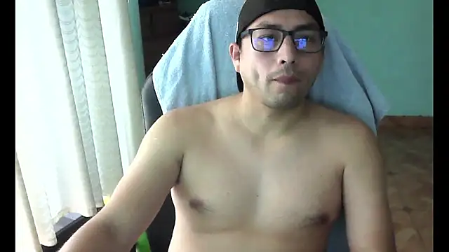 Snapshot of Allen_ibe chatting on 02-13-26, 05:35 Allen ibe online show from 02-13-26, 05:35