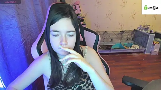 Crazy forest fairy online show from 10-16-25, 04:54