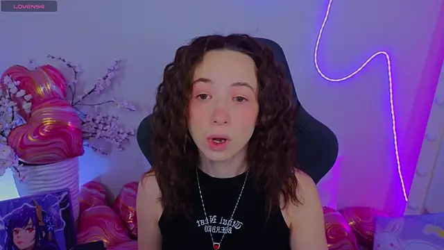 Hayle Hill online show from 02-07-26, 01:46