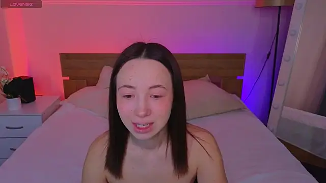 Hayle Hill online show from 11-16-25, 02:05