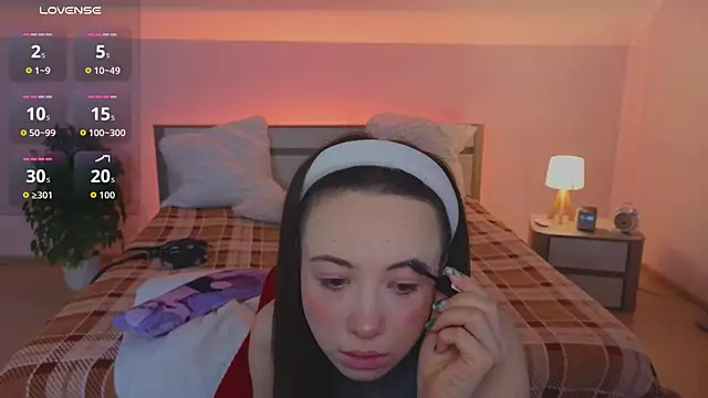 Hayle Hill online show from 03-25-26, 01:17