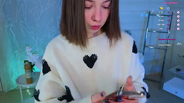 Hayle Hill online show from 03-10-25, 02:28