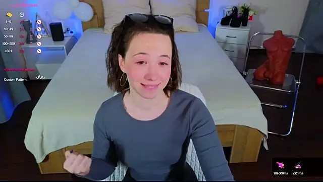 Hayle Hill online show from 03-08-25, 08:22