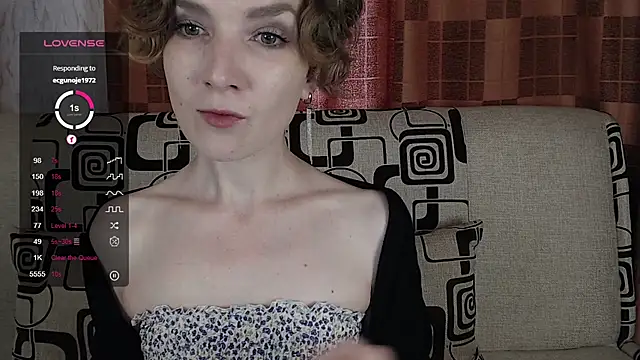 Snapshot of TinaWince chatting on 07-17-26, 05:15 TinaWince online show from 07-17-26, 05:15