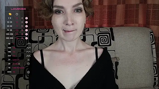 Snapshot of TinaWince chatting on 05-28-26, 04:42 TinaWince online show from 05-28-26, 04:42