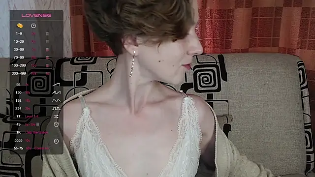 Snapshot of TinaWince chatting on 06-04-26, 05:01 TinaWince online show from 06-04-26, 05:01