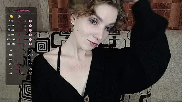 TinaWince online show from 12-21-25, 04:58